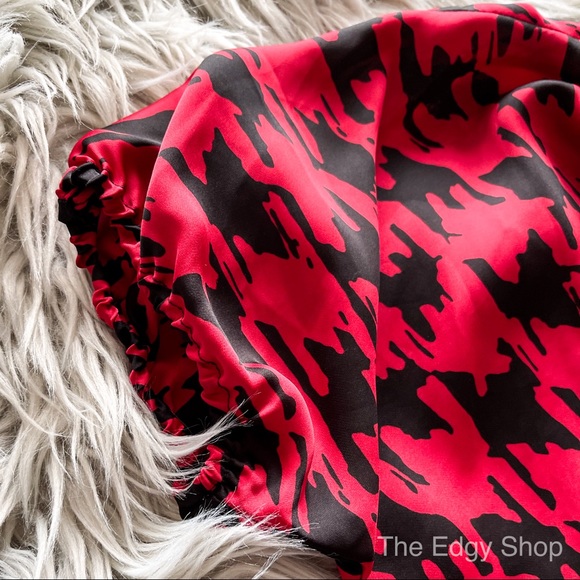 Worthington | Houndstooth Silky Asymmetrical Short Sleeved Blouse - Picture 3 of 8